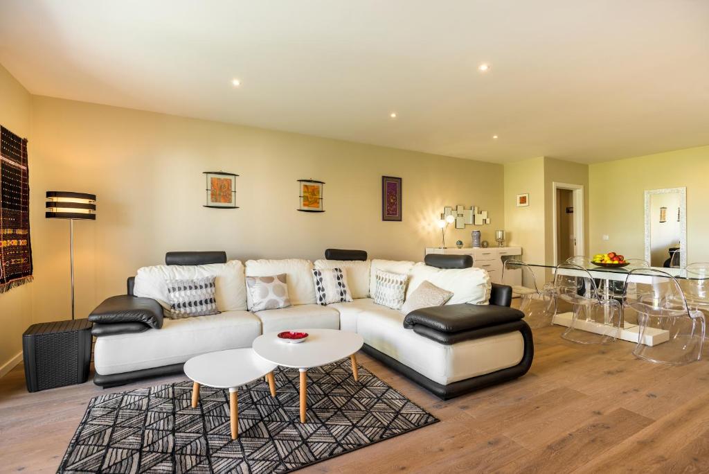 Funchal SilverWood Apartment - by MHM room 3